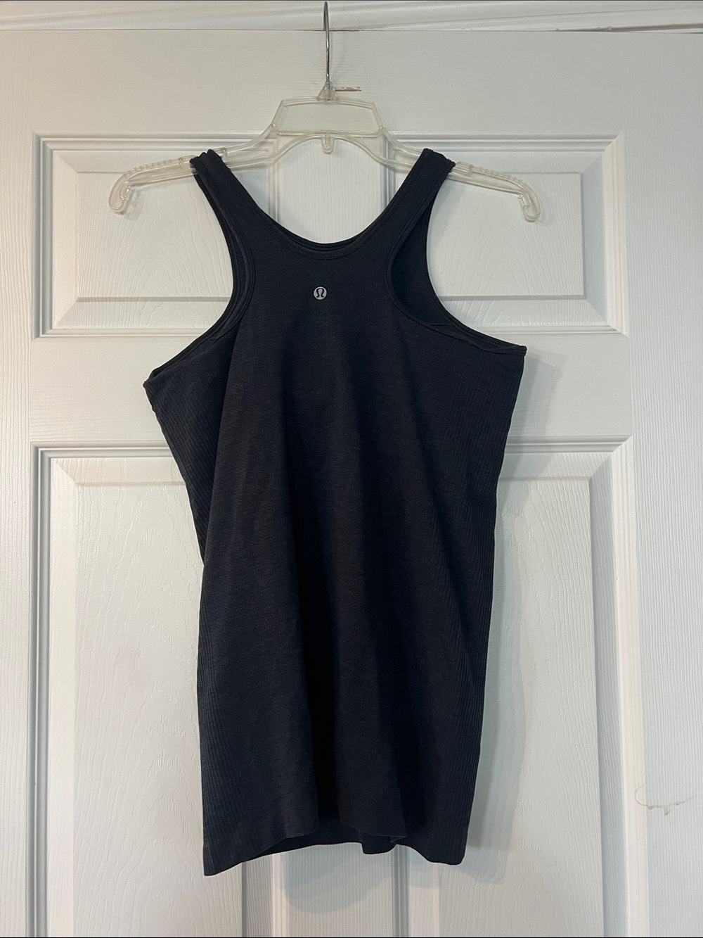 Sleek Navy Ribbed Racerback Tank - Women's - Picture 2 of 3